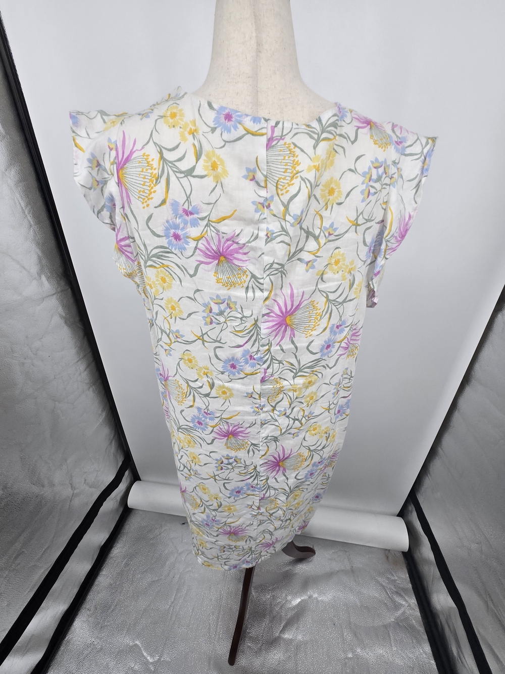 Joie Pastel Floral On White 100% Linen Dress 1X (7293) - Picture 2 of 4